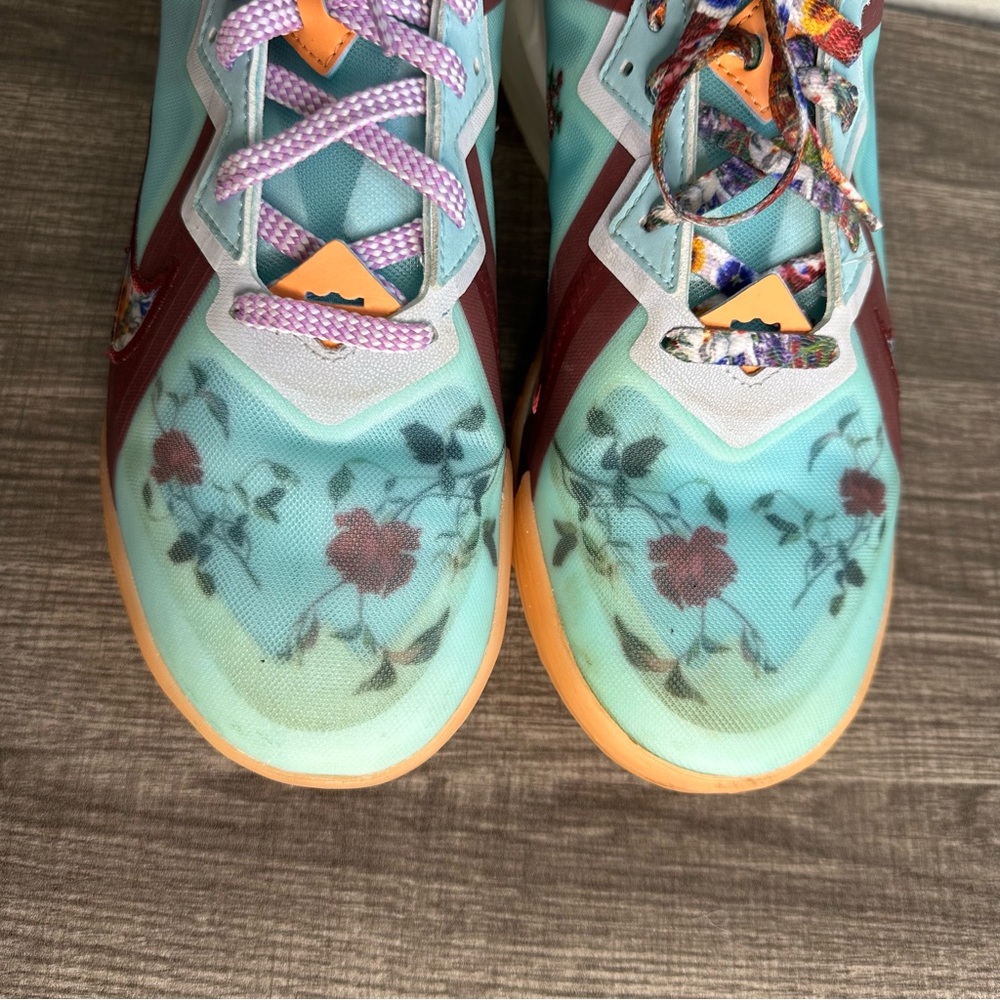 Nike Lebron 18 Low x Mimi Plange 'Daughters' Blue Floral Men’s 9.5 Womens 11 - Picture 8 of 14